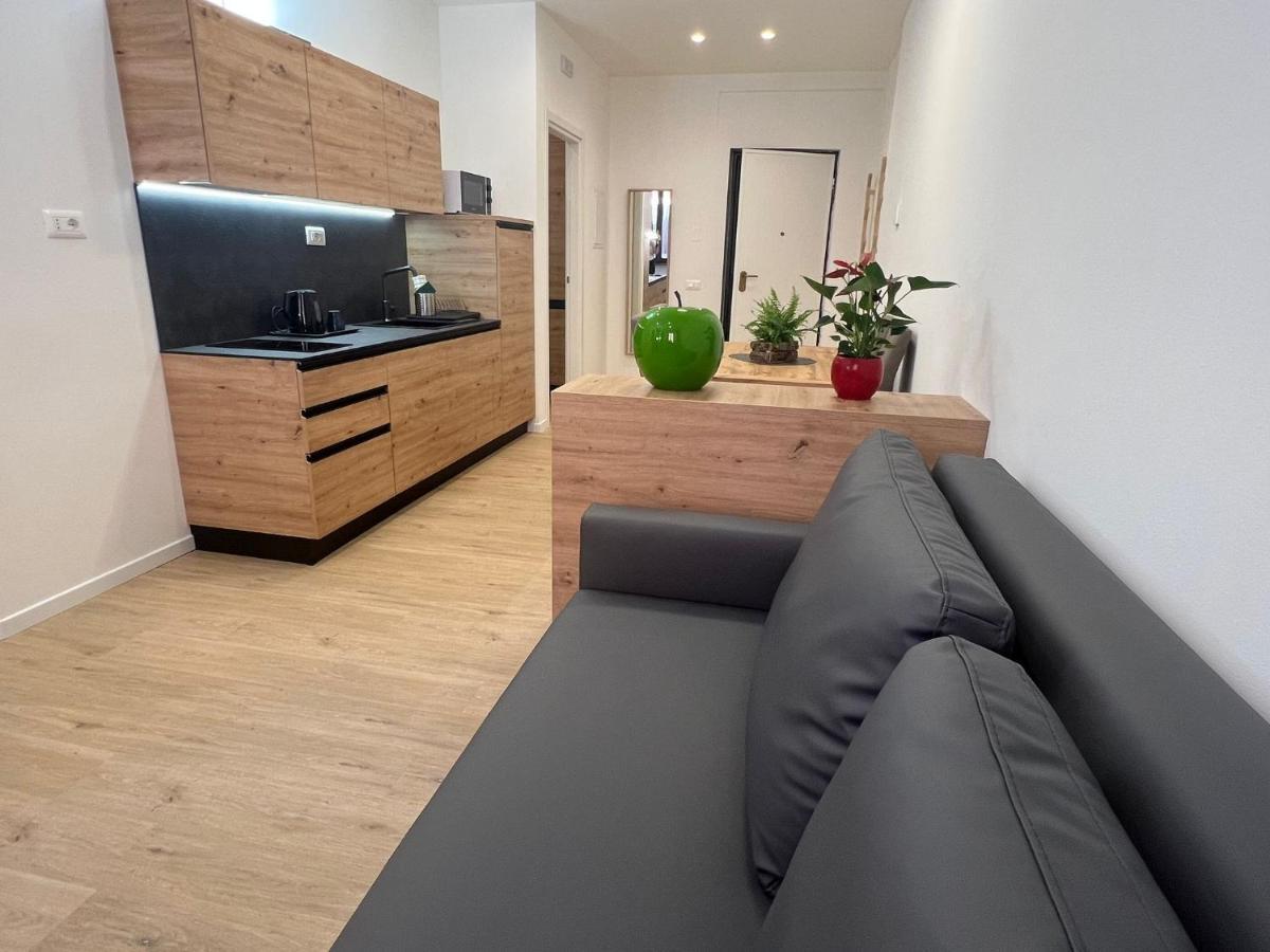 Yugogo Mazzini 41 - Bilocale Trento Centro Apartment Exterior foto